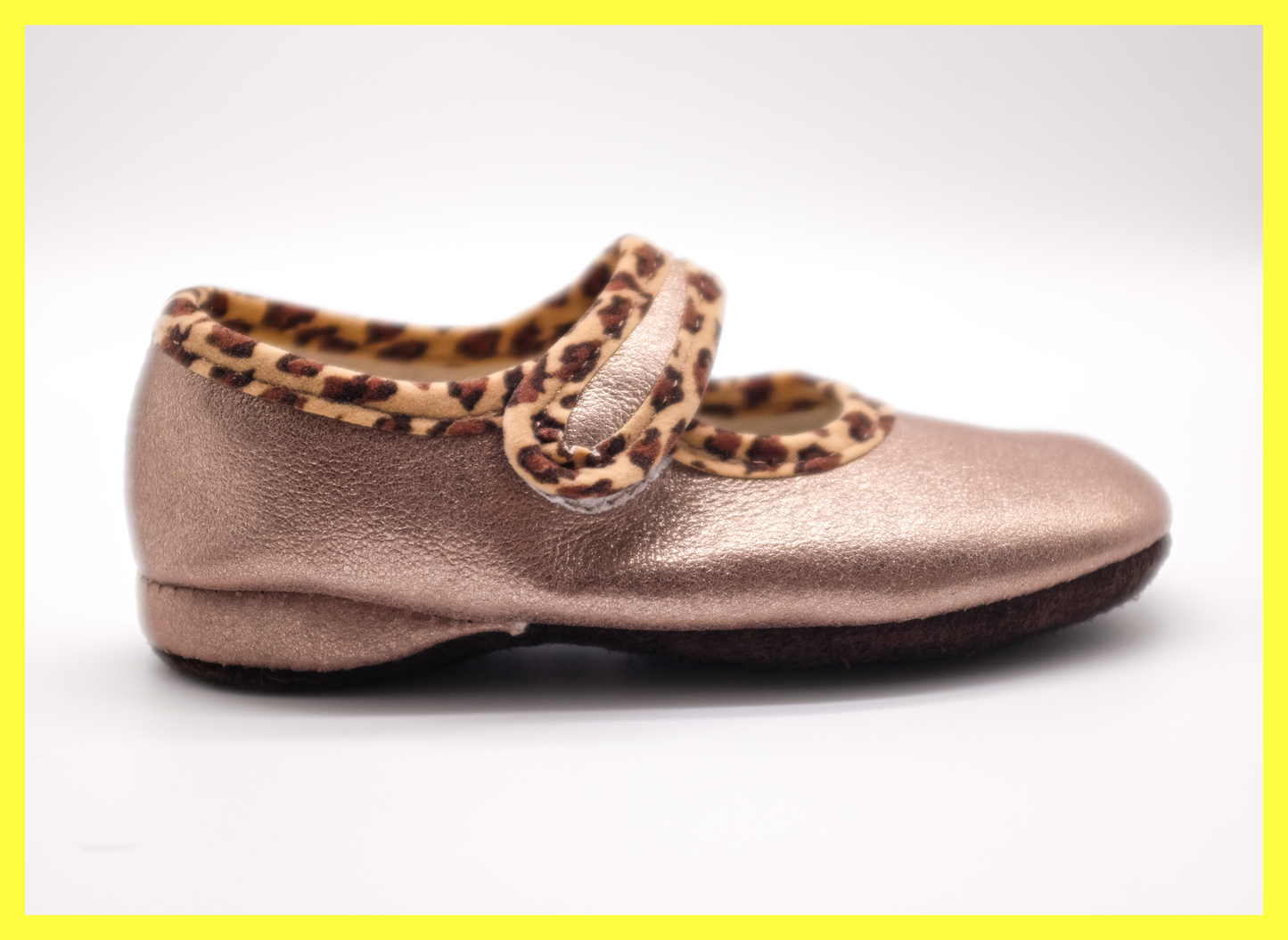 Romy magic leopard